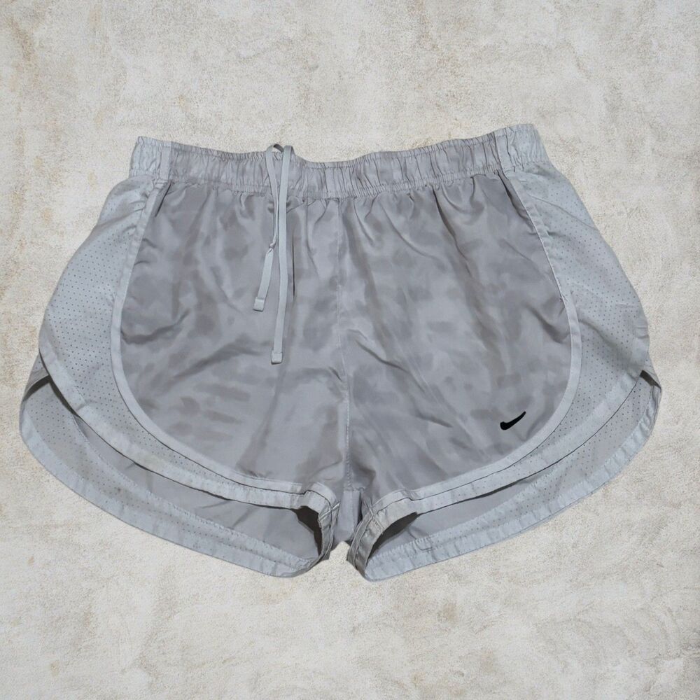Nike Light Gray Women's Printed Running Shorts 2.5" size L